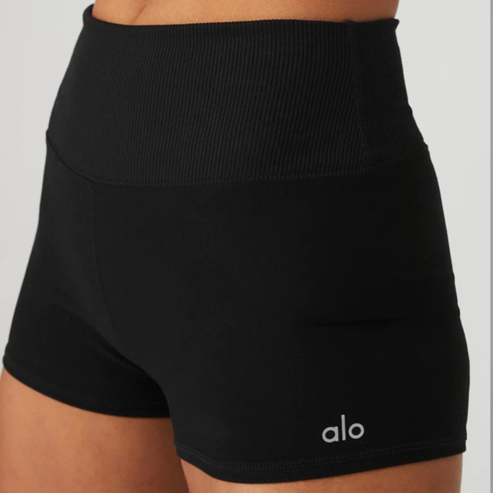 Alo Soft Aura Shorts